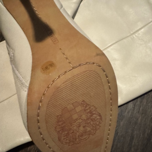 Vince Camuto Peviolia Knee-High Women's Boots size 6 - Picture 3 of 3